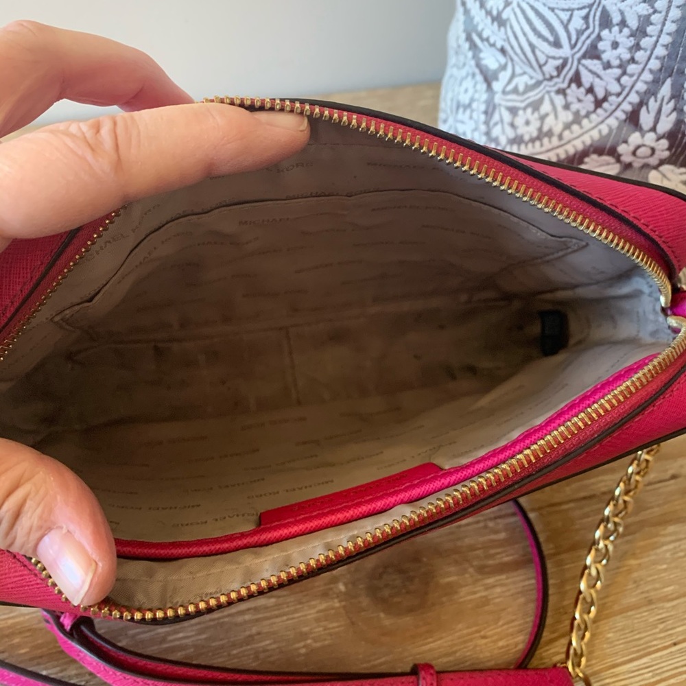 MICHAEL Michael Kors Fuchsia Crossbody Bag - Picture 3 of 8